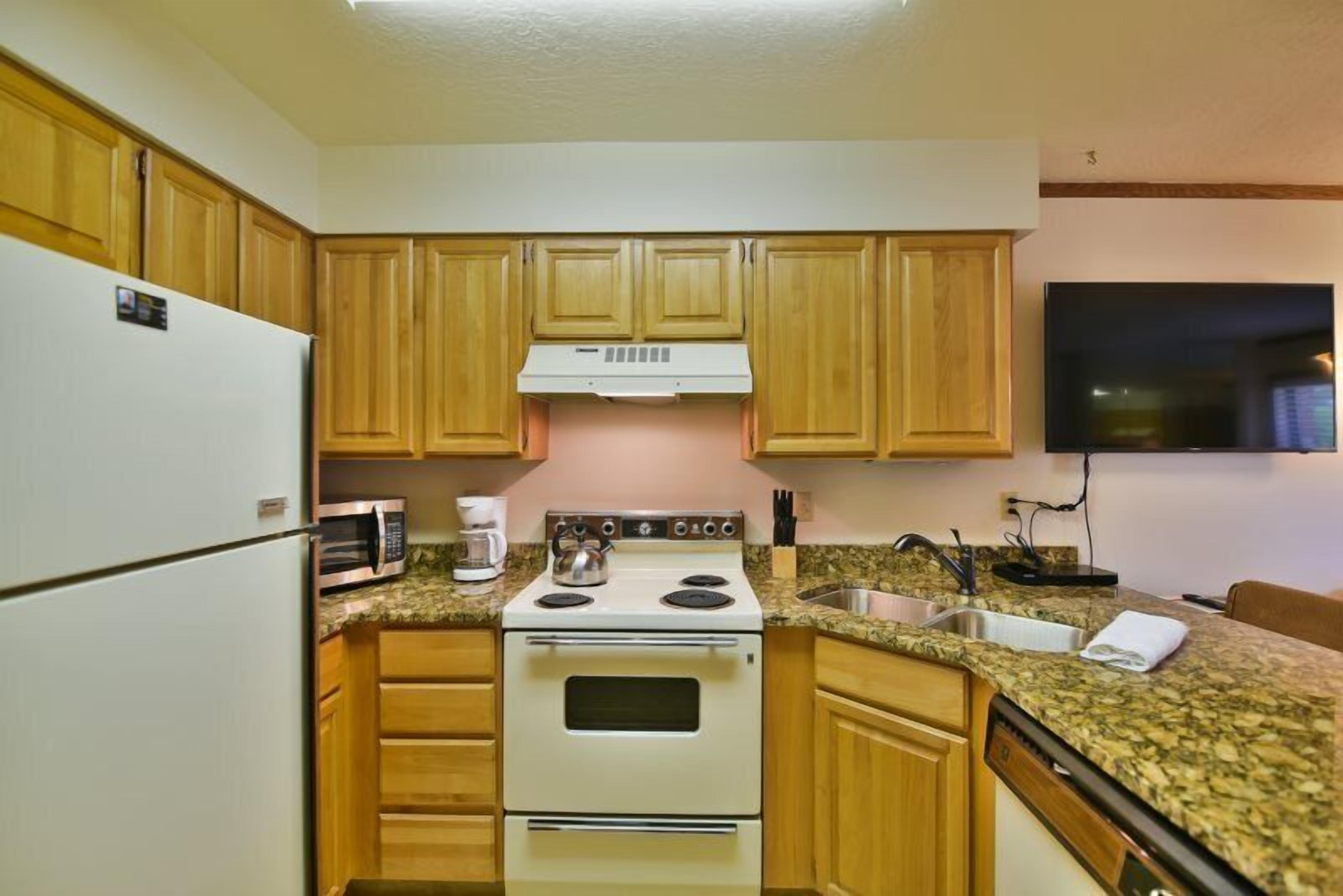 冰箱、微波炉、烤箱、炉灶