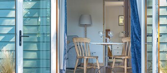 Island Lodge - UK46767