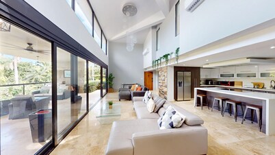 Unique and Luxurious 5 Bedroom Mansion