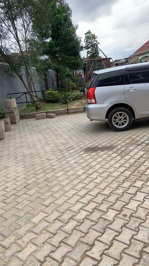 Property grounds - The Cheapest Vacation Rental in Mbarara II

 (Mbarara)