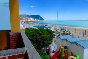 Pool - M248 - Marcelli, small villa facing the sea (Marcelli di Numana)