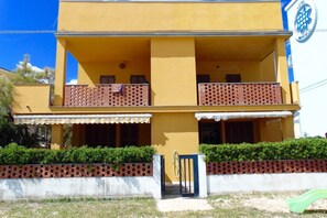 Exterior - M248 - Marcelli, small villa facing the sea (Marcelli di Numana)