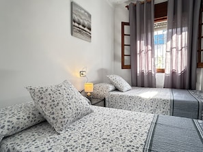 3 chambres, fer et planche Ă repasser, lit parapluie, Wi-Fi