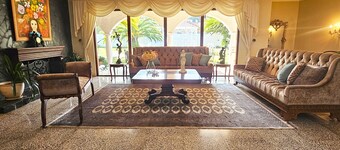 Amplia y cómoda casa ubicada a 5k del Centro Histórico
¡Ideal para vacacionar!