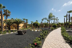 Property grounds - Home2Book Pleasant Stay Pool & Terrace, Corralejo (Corralejo)