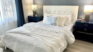 1 bedroom, desk, free WiFi, bed sheets