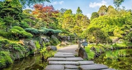 Private Lakeside Master Suite - Explore San Francisco's Urban Nature Galore