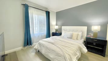 1 bedroom, desk, free WiFi, bed sheets