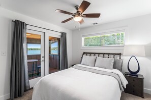 4 bedrooms, in-room safe, desk, free WiFi