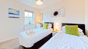 4 bedrooms, iron/ironing board, free WiFi, bed sheets