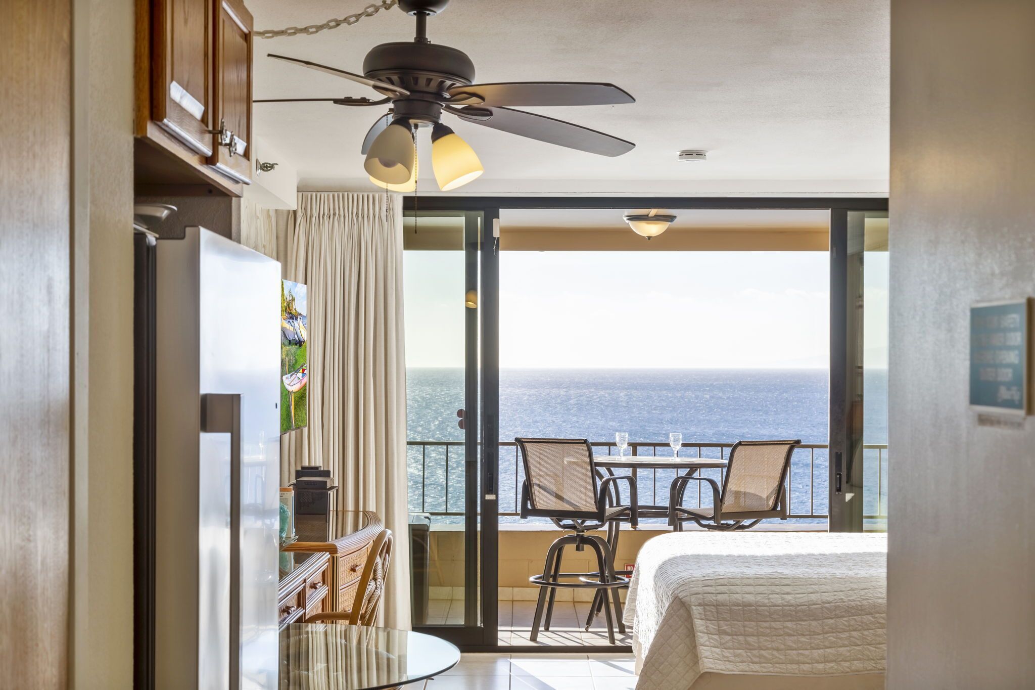 1 bedroom, desk, WiFi, bed sheets