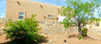 Cute and Quaint Detached Studio Casita
