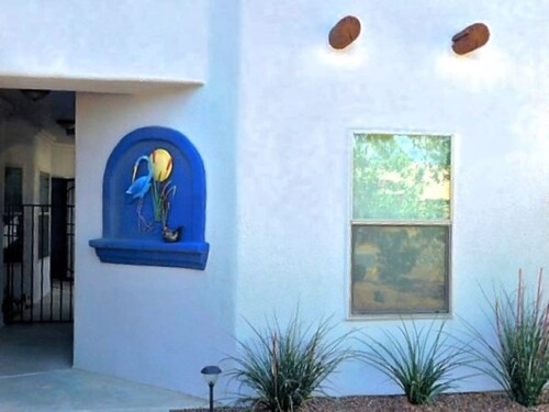 Cute and Quaint Detached Studio Casita