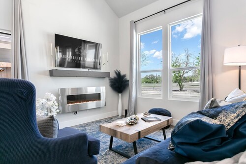 GinGin's Cottage | 1/1, Hot Tub, Grill, Washer/Dryer