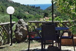 Outdoor dining - Villetta Miramare Ortano 1 (Rio)
