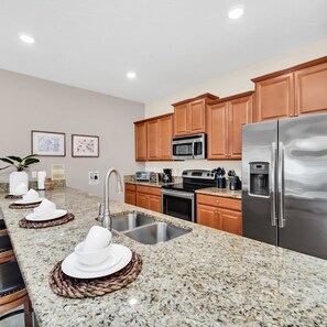 Villa, Accessible - Lovely Family Home - 10min to Disney - Stl107 (Kissimmee)