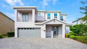 House | 9 bilik tidur 