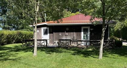 Pymatuning parkside cabin near Jamestown marina & dam