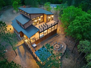 Exterior - Stars & Streams - Ev Outlet, Pool Table,Shuffleboard, Hot Tub, Arcade Console (Broken Bow)