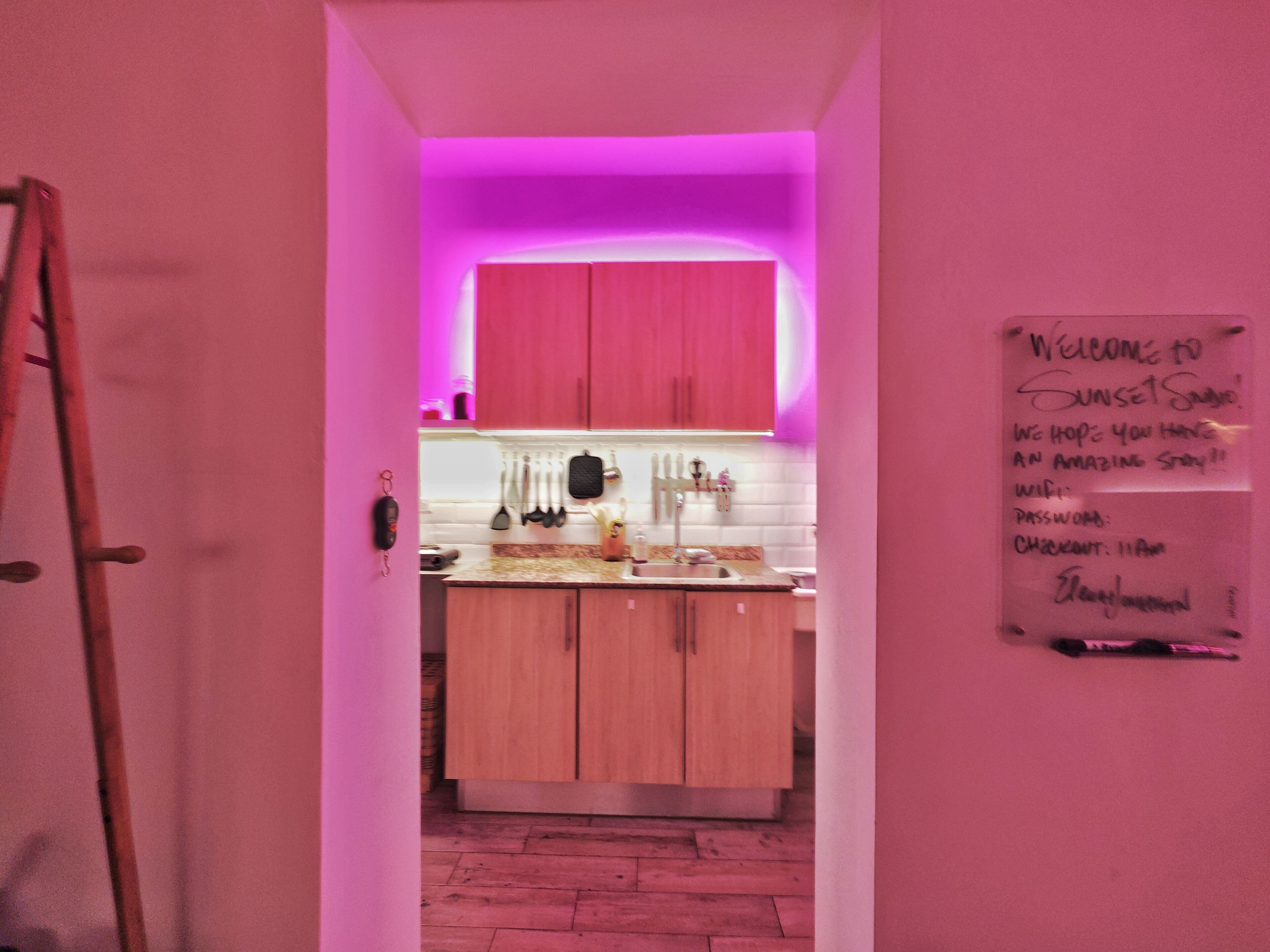 Apartamento | Cozinha privada | Geladeira grande, micro-ondas, máquina de café expresso