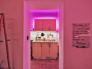 Lägenhet | Eget kök | Stort kylskåp, mikrovågsugn, espressobryggare och kaffe- och tebryggare