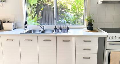 The Yoga Retreat - Walking distance to Umina Beach