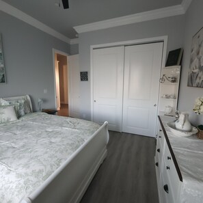 4 Schlafzimmer, Bügeleisen/Bügelbrett, WLAN, Bettwäsche