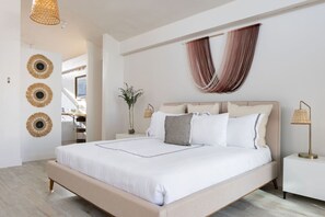 Villa | 5 bedrooms, iron/ironing board, free WiFi - Vistamar Private Waterfront Home Pool (Carolina)