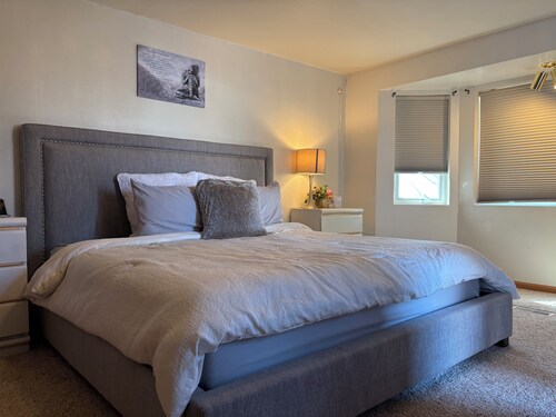 Charming 1 king suit with WiFi, AC