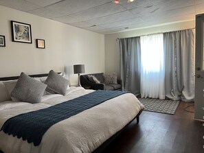 2 bedrooms, iron/ironing board, WiFi, bed sheets