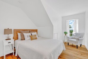 4 bedrooms, free WiFi - P35 - Spacious 4 bedroom, 3 bath home boasts generous harbor views (Marathon)