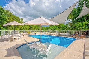 صورة غير مصنفة، 2 من 50، زرّ