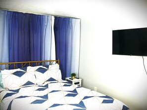 1 bedroom, WiFi, bed sheets