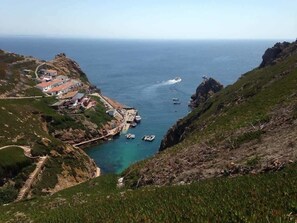 Luokittelematon kuva, 4 kautta 33, painike