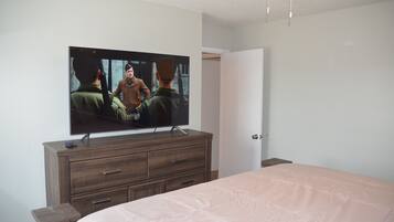 2 chambres, fer et planche Ă repasser, Wi-Fi, draps fournis