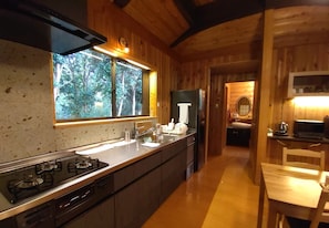 Fridge, microwave, stovetop, cookware/dishes/utensils