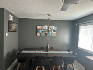 Dining - Retreat to my Beautiful Contemporary Home in the Mountain State (Morgantown)