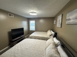 3 sovrum, skrivbord, strykjärn/strykbräda och gratis wi-fi