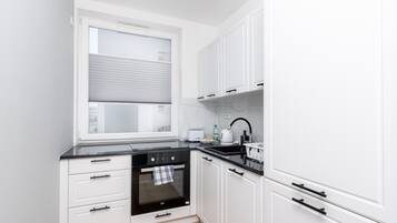 Kühlschrank, Ofen, Herdplatte, Geschirrspüler