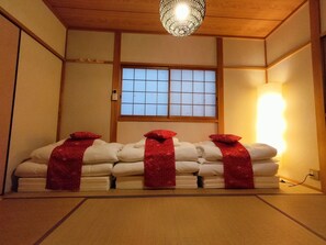 Spa - 7 minutes to USJ  1 minute to the nearest station  Deluxe rental 3LDK  7 minutes to Namba Station - Breeze / Osaka Ōsaka (Osaka)