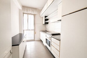 Fridge, microwave, dishwasher