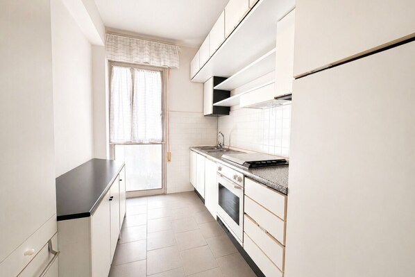 Fridge, microwave, dishwasher