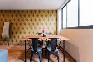 Dining - VH | Roma Norte Apt | 1 hab + gran wifi | 345 (Ciudad de México)