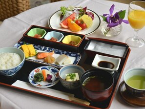 Free breakfast  - Nonsmoking Moderate Twin Breakfast included / Kurume Fukuoka (Kurume)