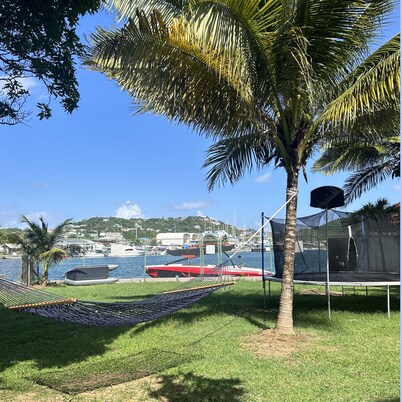 PARIS Waterfront Villas