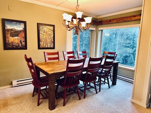 Dining - Luxury Condo steps away from Peak 9 chairlift/Main St. Best Breck has to offer! (Breckenridge)