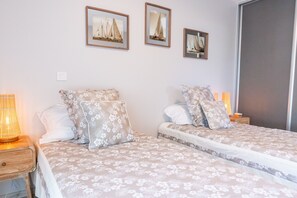 2 chambres, fer et planche à repasser, accès au Wi-Fi (inclus)