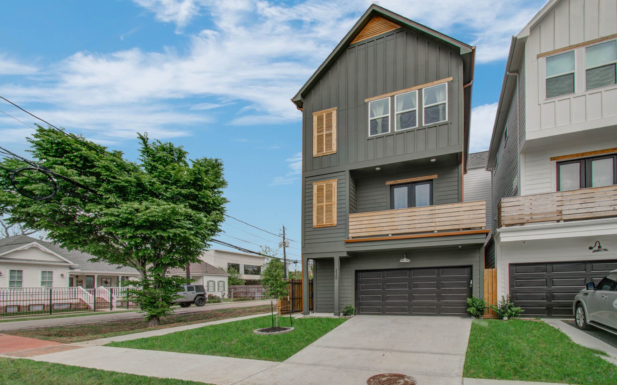 Luxe EaDo 3 BR/ 5 min from Astros & Rockets/  Impeccable Service & Cleanliness