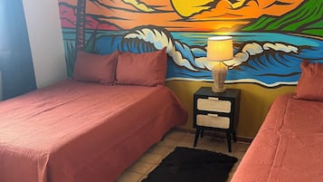 Habitación estándar con 1 cama doble o 2 individuales, 2 camas individuales, no fumadores | Escritorio, wifi gratis, ropa de cama