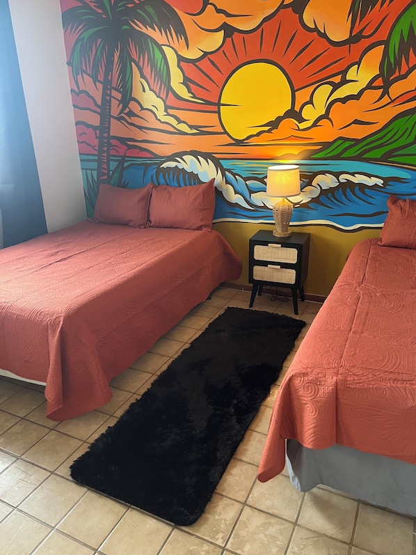 Desk, free WiFi, bed sheets - Central YMCA Residences (Honolulu)